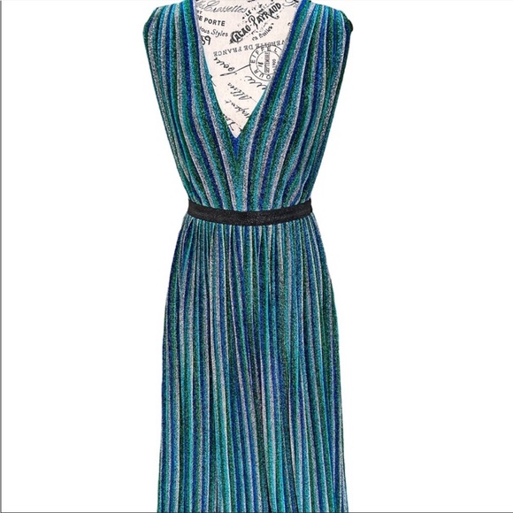 BCBG Dress size large Wore Once - Beautiful Metallic Blues and Greens dress. - Picture 8 of 15